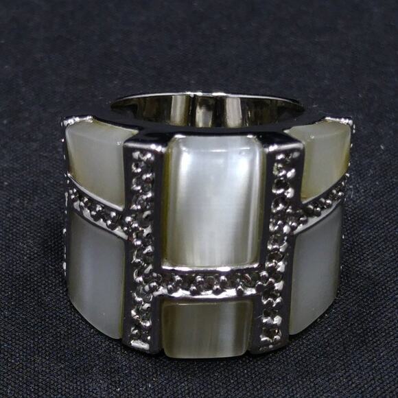 Vintage Frosted Glass Rhinestone Wide Band Ring Silver Tone Size 6 - Picture 5 of 8